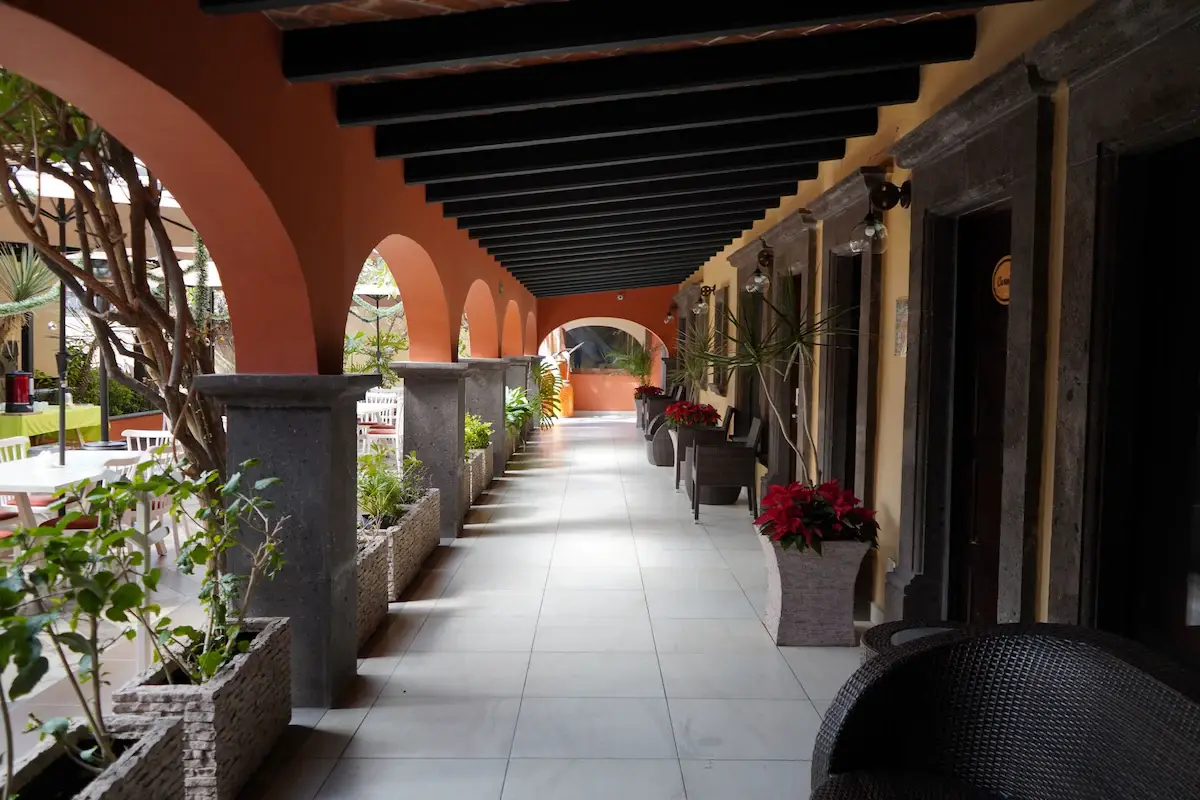 Colonial detail at Hotel Casa Don Quijote 1